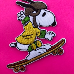 SKATER SNOOPY PATCH - Peanuts Charles M. Schulz Charlie Brown Snoop Bill Melendez Beagle Dog Skateboard Skateboarding Tony Hawk Punk Iron-on