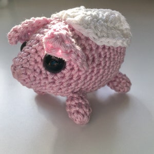 Pigs Might Fly- Hamlet the Pig Crochet Pattern- Make your own Amigurumi Flying Pig - US and UK Crochet Pig instructions - Crochet Pig DIY