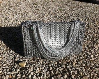Tote bag made from recycled can capsules