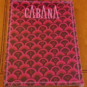 Revista Cabana 21, cubierta de tela de Valentino sellada; primavera verano 2024 ESTA PORTADA Buen estado