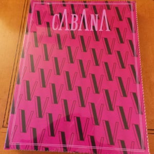 Revista Cabana 21, cubierta de tela de Valentino sellada; primavera verano 2024 ESTA PORTADA Buen estado