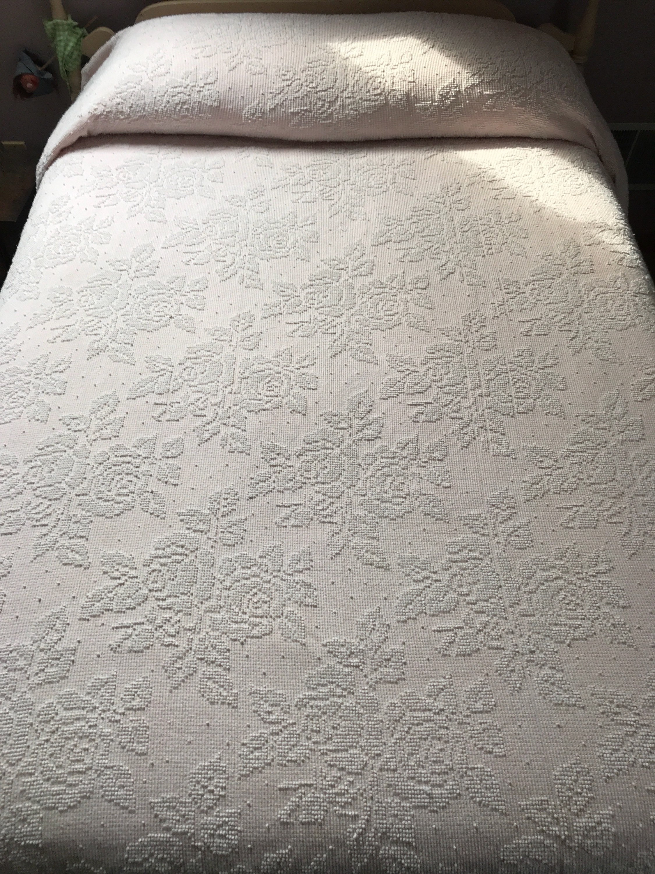 Vintage Pink Hobnail Chenille Bedspread Cabbage Rose Cottage