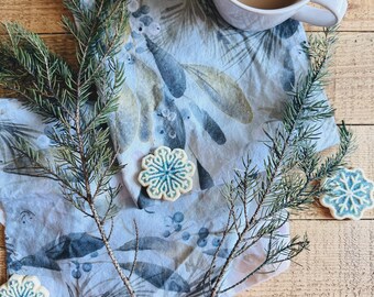 Christmas Mistletoe Tea Towel – Cotton Holiday Kitchen Dishtowel, Winter Botanical Kitchen Decor,