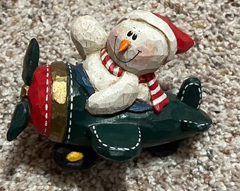 Eddie Walker MidWest of Cannon Falls Snowman Airplane