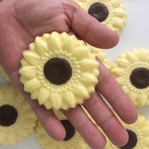 Sunflower Soap Favors Set of 10 Flower soap favors Garden party soap favors Summer soap favors Bridal Shower Favors image 7