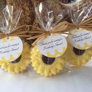 Sunflower Soap Favors Set of 10 Flower soap favors Garden party soap favors Summer soap favors Bridal Shower Favors Dot tag raffia