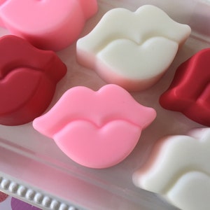 Savon de Saint-Valentin Savon pour les lèvres Savon Kiss Sort damour ou fraise Cadeau de Saint-Valentin image 2