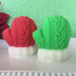 Christmas Mitten Soap Winter Soap Holiday Soap Christmas Gift Soap Stocking Stuffer Sweater Weather Gift for kids, teen, friend imagem 2