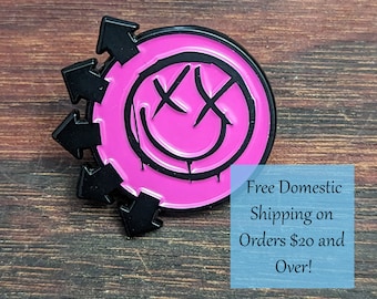 Blink-182 - Pink- Lapel Pin