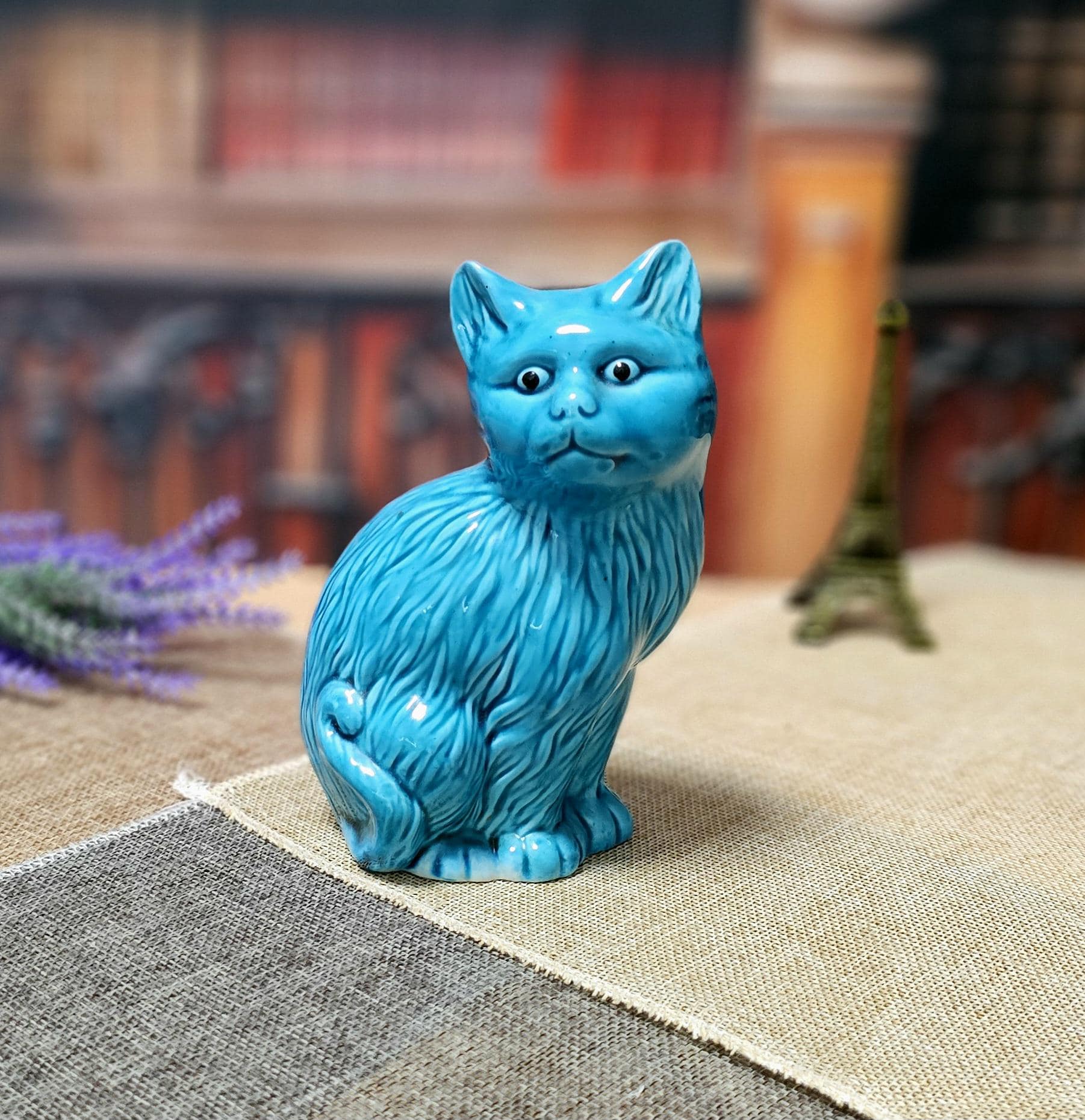 Vintage Ceramic Cat Figurine – 1950s Mid-century Modern Glazed