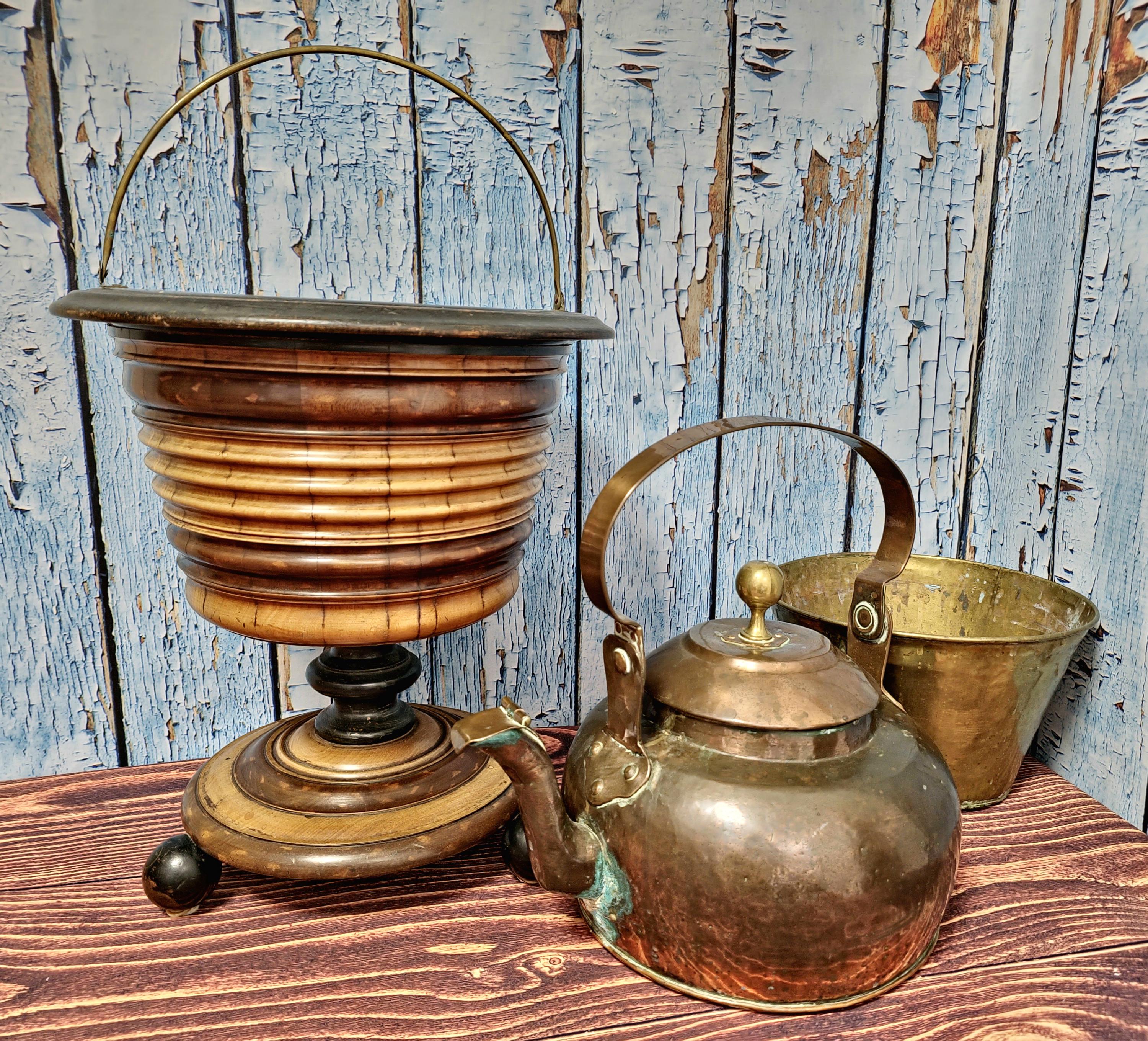 アンティーク　香合　1客　282 Antique Dutch Tea Stove With Copper Apple Kettle, 19th