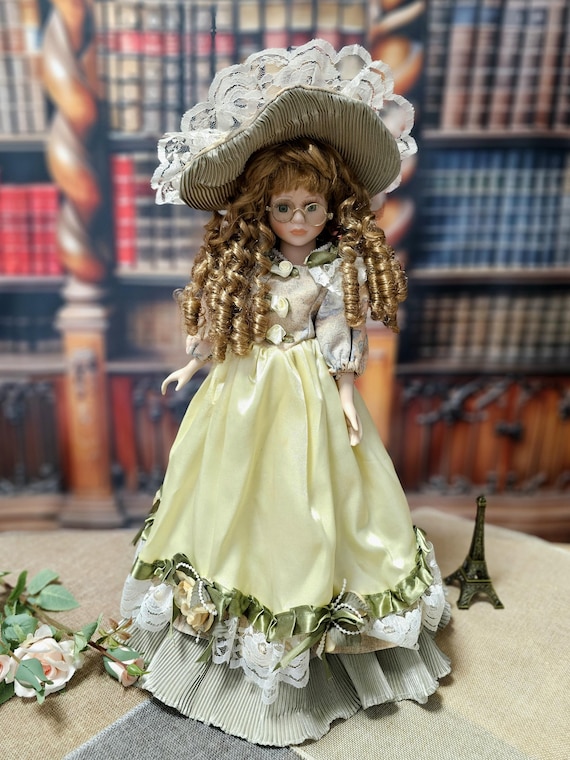 アンティーク　フランス人形 フランス製磁器人形（眼鏡付き）、ヴィンテージビクトリア朝の