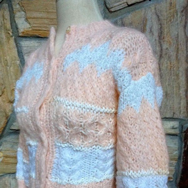 80s Cropped Peaches & Cream Lightweight Hand Knit Sweater/Cardigan/Made in Italy/ size L/Vintage Wool Sweater