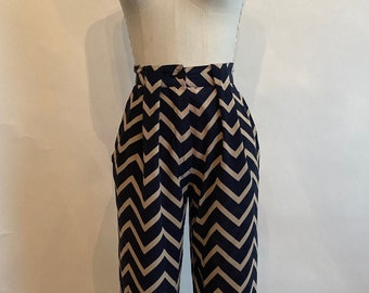 Pantalones plisados y ajustados de crepé de seda con cintura alta y zigzag de Giorgio Armani, años 90, fabricados en Italia, pantalones ARMANI, RW