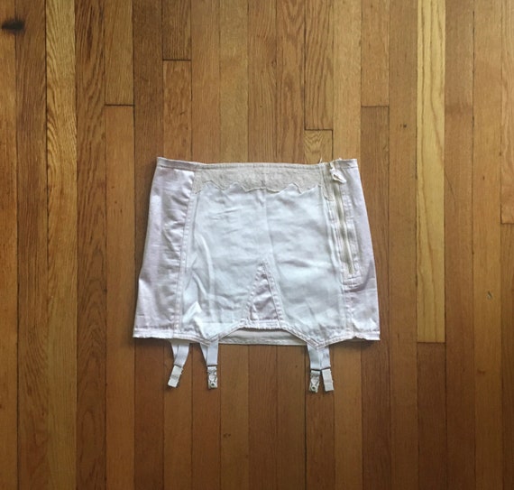 1950s Blush Pink Satin & Lace Garter Belt