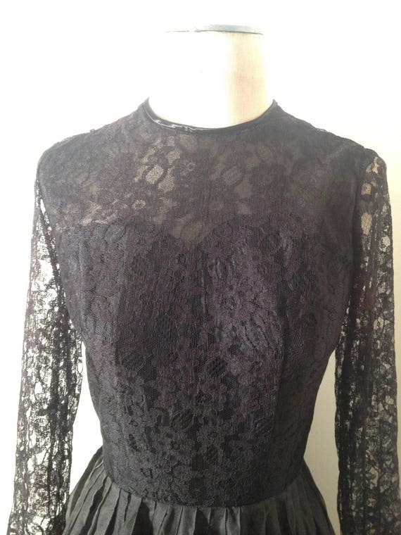 Vintage 1950's Black Lace and Silk Gauze Skirt Co… - image 4