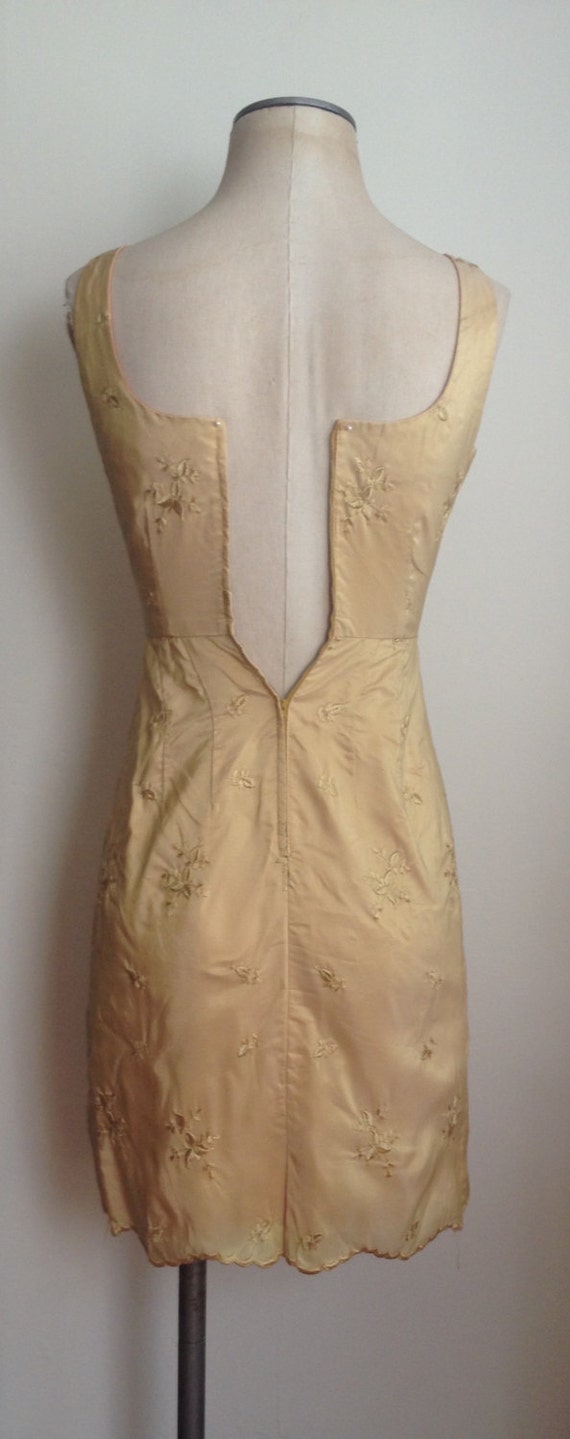 60s Gold Embroidered Cocktail Shift Dress/23" wai… - image 4