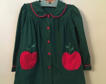 1940&#39;s Vintage Best & Co. Pine Green with Red Piping Cotton Girl&#39;s Jacket/Smock with Apple Pockets/ Novelty Jacket/Liliputian Bazaar