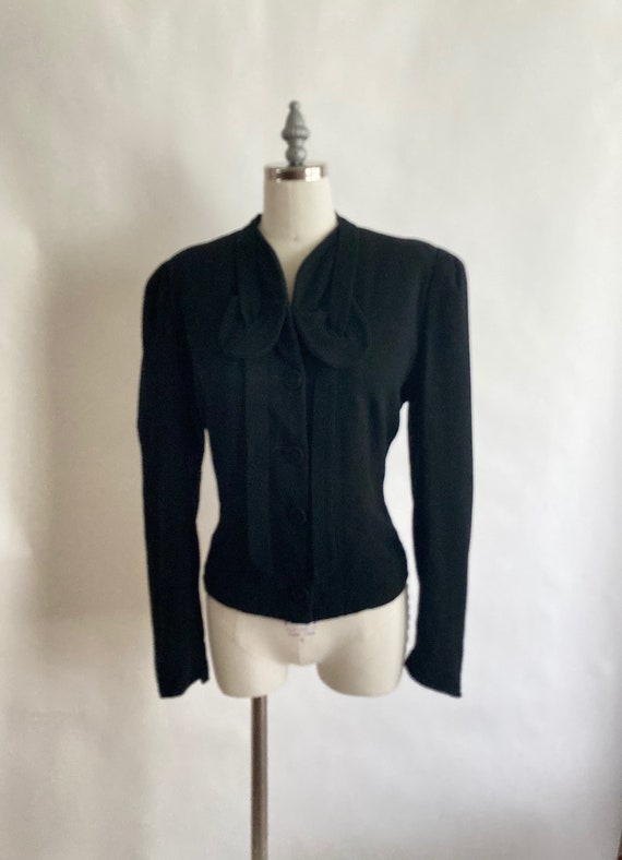 1940's Fitted Short Black Wool Jacket with Padded… - image 2