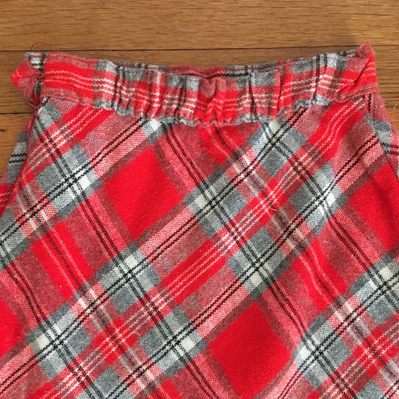 Girls 1970's Red/Grey/Black  Plaid Mini Skirt/A L… - image 4