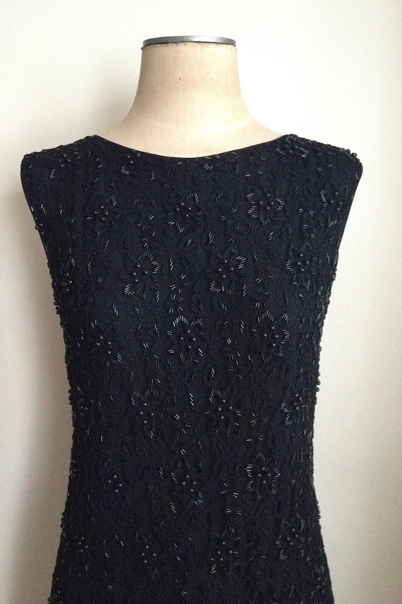 60s Beaded Black Shift Mini Dress/Sheath/Lord & T… - image 4