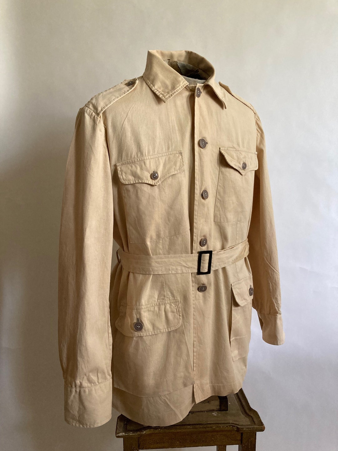 1930s/1940s Mens Cotton Safari Jacket With Matching Belt and Horn