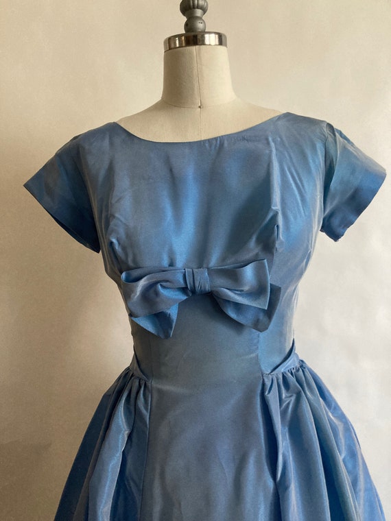 1950s Full Length Blue Cap Sleeve Taffeta Ball Go… - image 6