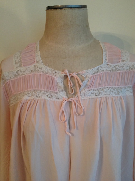 Vintage Pink Bed Jacket Lingerie with Lace/ 1940s… - image 5