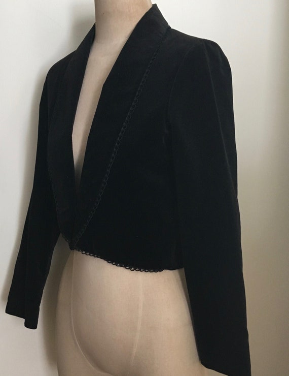 80s Black Velvet Cropped Jacket with Shawl Collar… - image 1