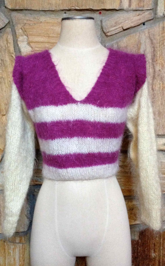 Vintage 1980s Hand Knit Cream/Magenta Mohair Cropp