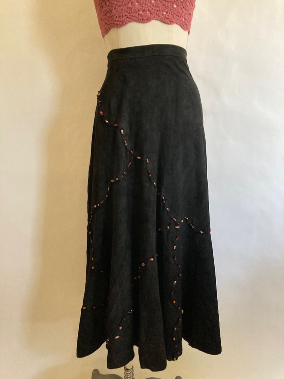 1970s Black Lightweight Suede Patchwork A-Line Hi… - image 5