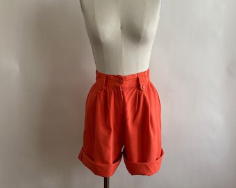 Vintage 80-tals klarröda shorts i rå siden och satin med hög midja/Gary Fabrikant/Vintage shorts med hög midja