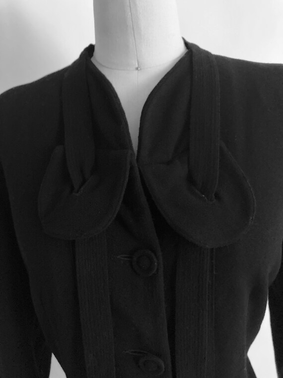 1940's Fitted Short Black Wool Jacket with Padded… - image 5