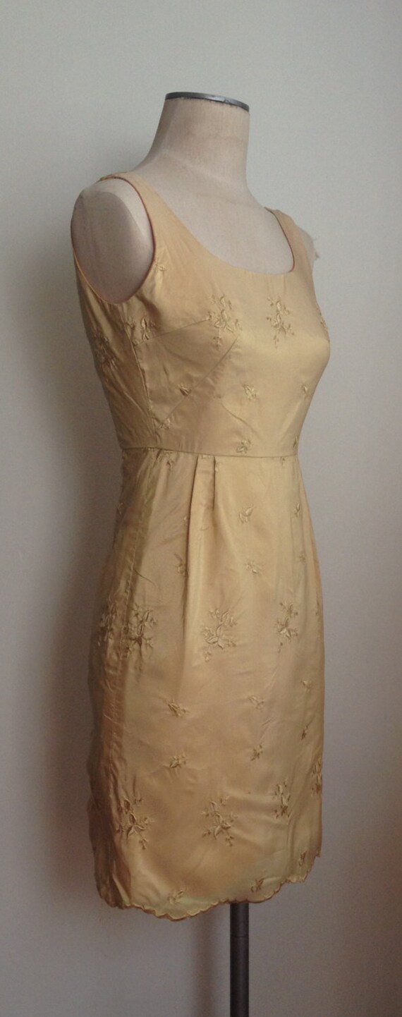 60s Gold Embroidered Cocktail Shift Dress/23" wai… - image 2