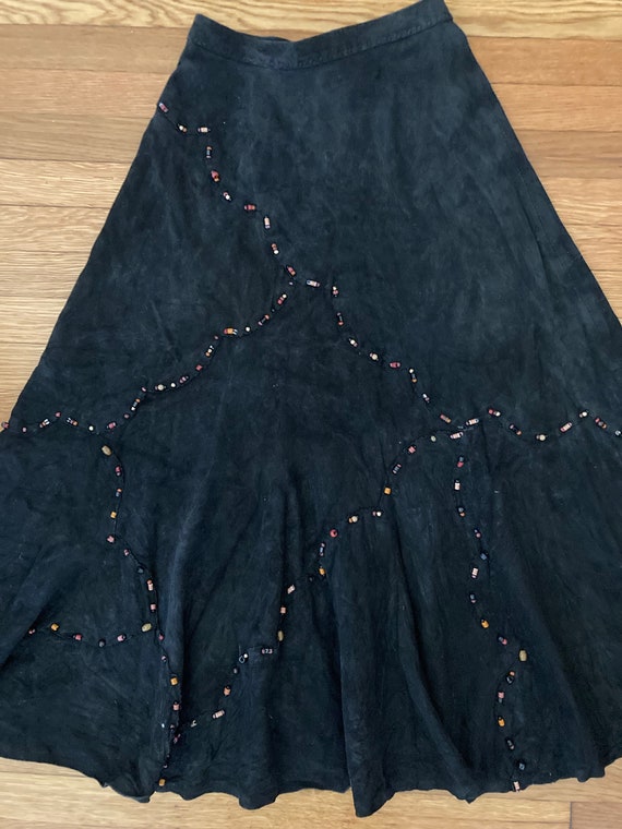 1970s Black Lightweight Suede Patchwork A-Line Hi… - image 7