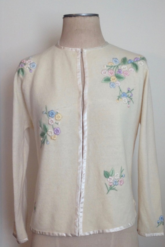 cardigan with embroidered flowers
