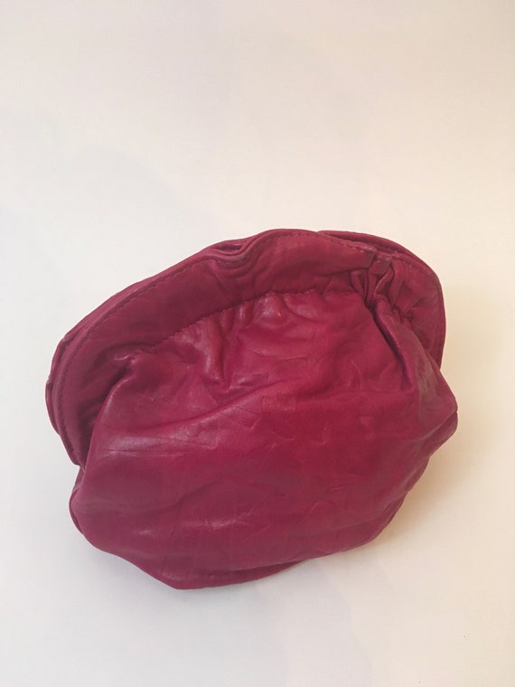 80s Soft Leather Fuschia Slouchy Clamshell Clutch… - image 1