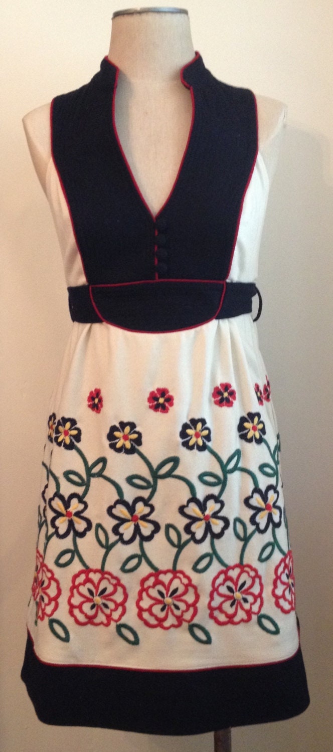1940's Style Floral Embroidered Wool 
