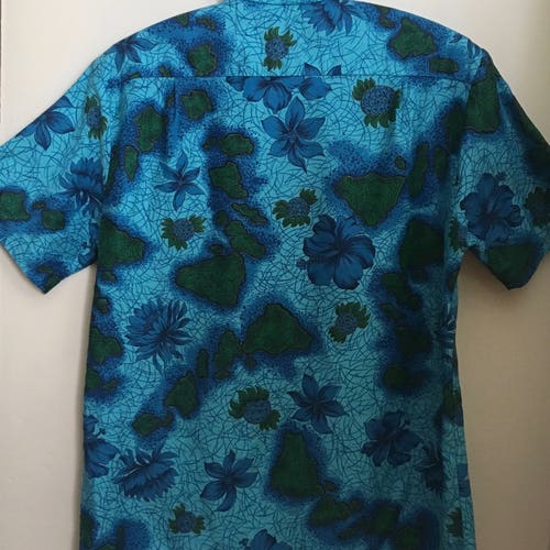 50s Mint Condition shops Royal Hawaiian Cotton Shirt/Island & Floral Green/Blue/Gold Print