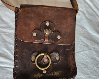 Vintage brown leather bag