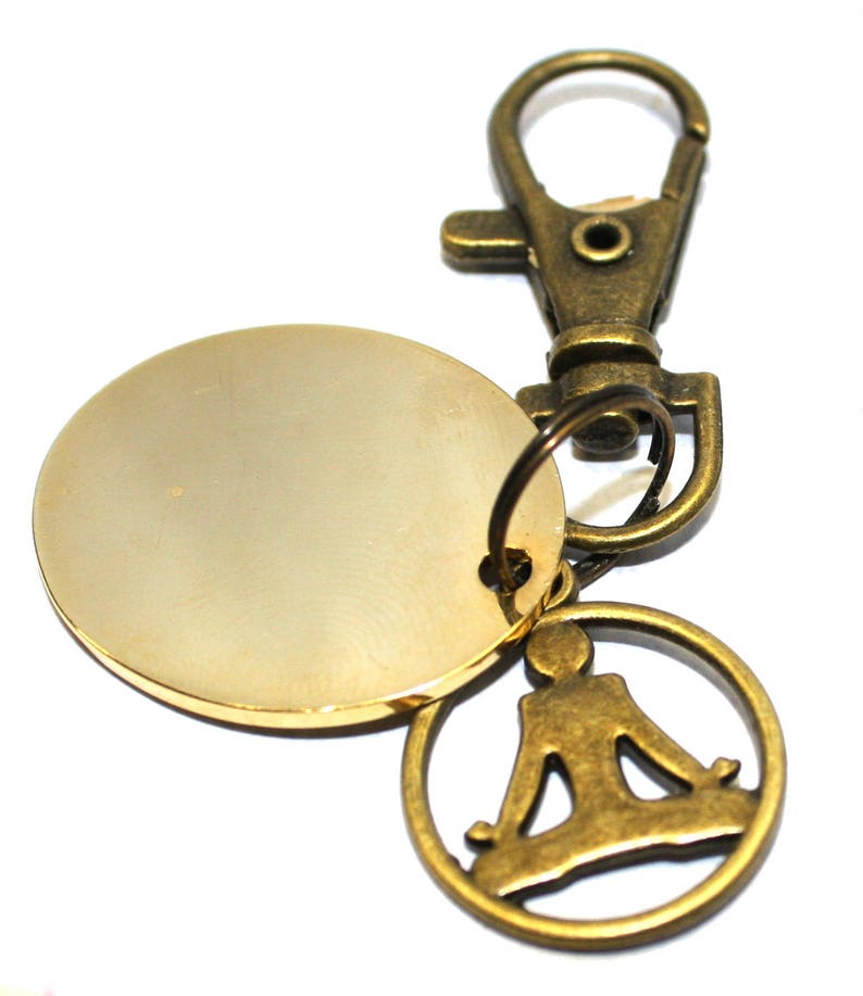 Engraved personalised metal love infinity keyring in velvet gift pouch LT143