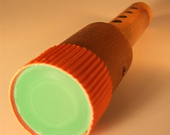 Strumento in legno tipo sassofono-clarinetto