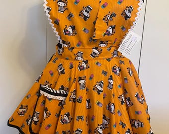 Retro Style Sweetheart Hostess Apron - Hello Kitty Halloween
