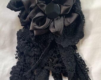 Black Mix Blumen Pin Adalyn Moden