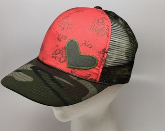 Puttin się miłość do świata kapelusz!