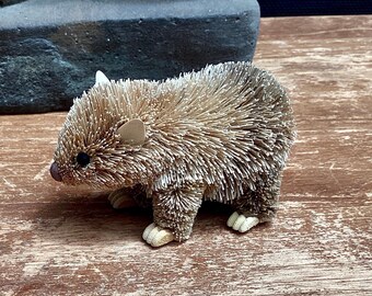 Bristlebrush- Wombat - Small - 8cm