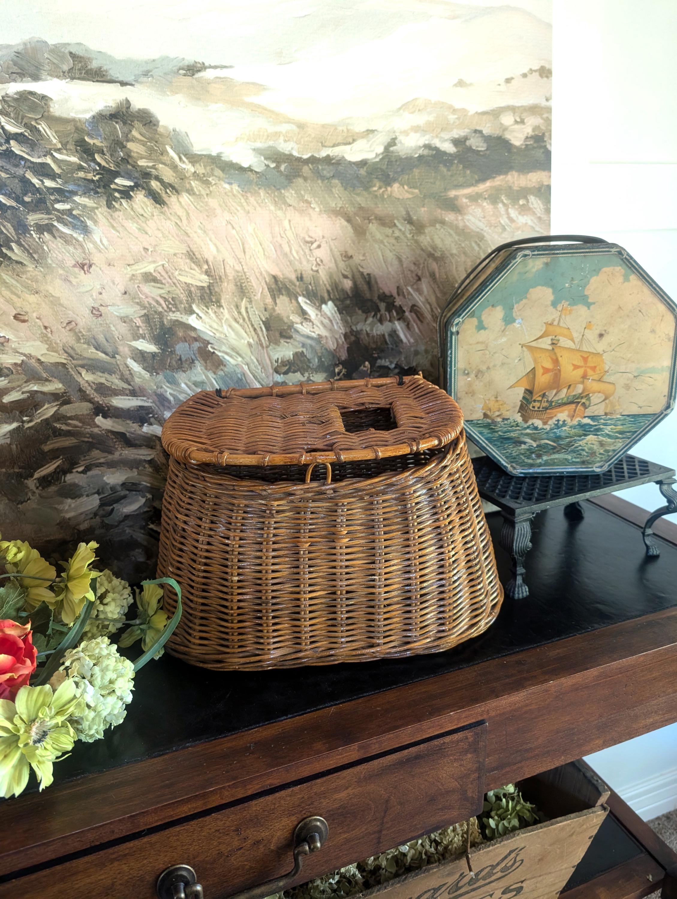 Vintage Fishing Creel Wicker Basket Fisherman's Tackle Box Fly