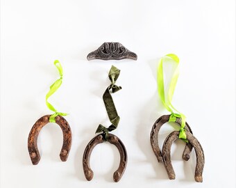 St Patrick&#39;s Day Luck of the Irish Wall Decor VINTAGE Horse Shoes Front Door Green Wreath Hanging Horseshoe Legend Lucky Life Housewarming