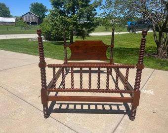 full size vintage wood spindle bed  “ beautiful finish"