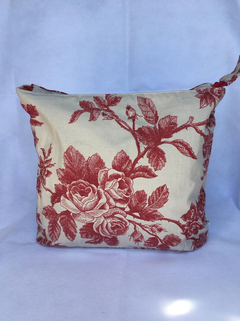 Roses print cosmetics bag, Toiletries bag, Make-up bag, Accessories bag. image 4